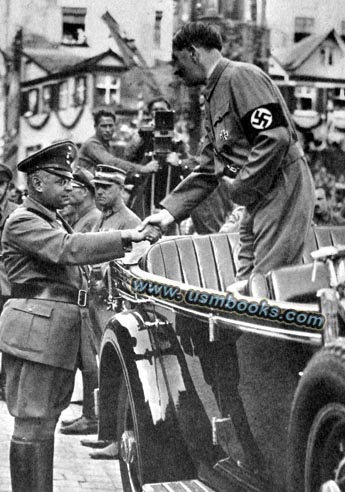 Hitler greets Seldte in Nuremberg